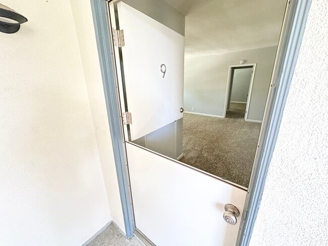Building Photo - Stunning 1 Bedroom 1 Bath in Laguna Beach!...