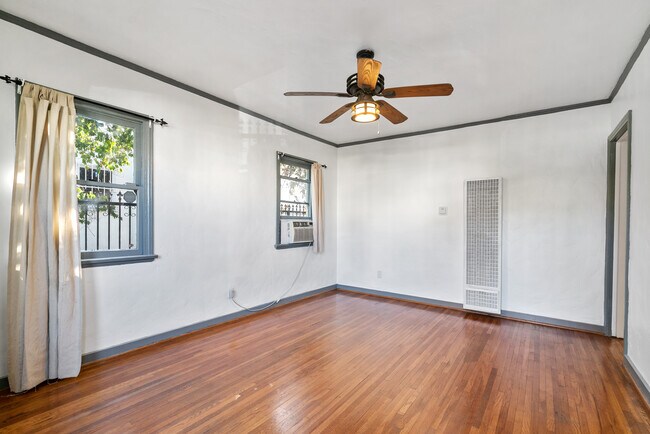 Building Photo - 313 N Avenue 57