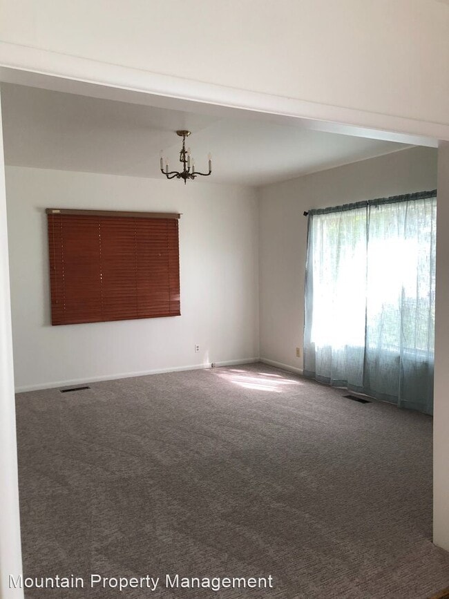 Building Photo - 3 br, 2 bath House - 4730 Box Elder Street