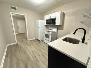 Building Photo - 4219 Springfield Blvd