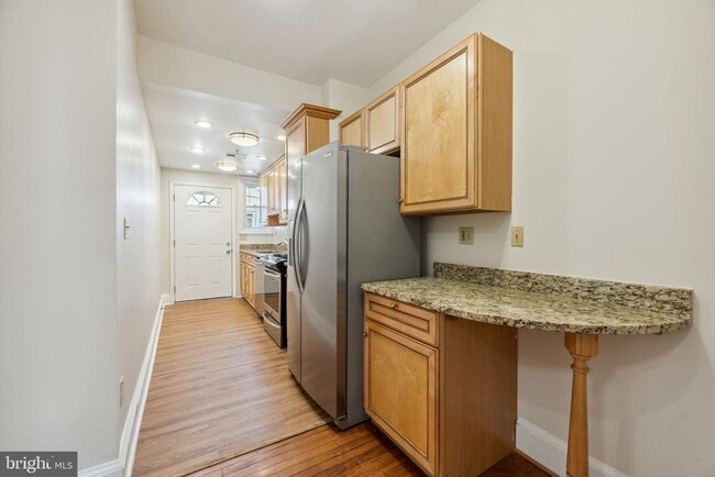 Foto del edificio - 627 Columbia Rd NW