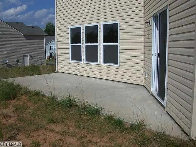 Foto del edificio - 359 Kendall Dr