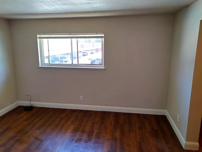 Building Photo - 4207 Brookfield Dr