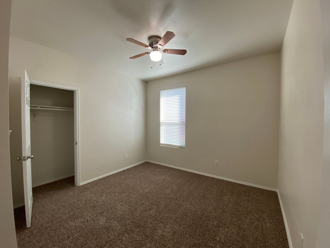 Primary Photo - "Fort Worth Homes for Rent" 4/3/2 Eagle MT...