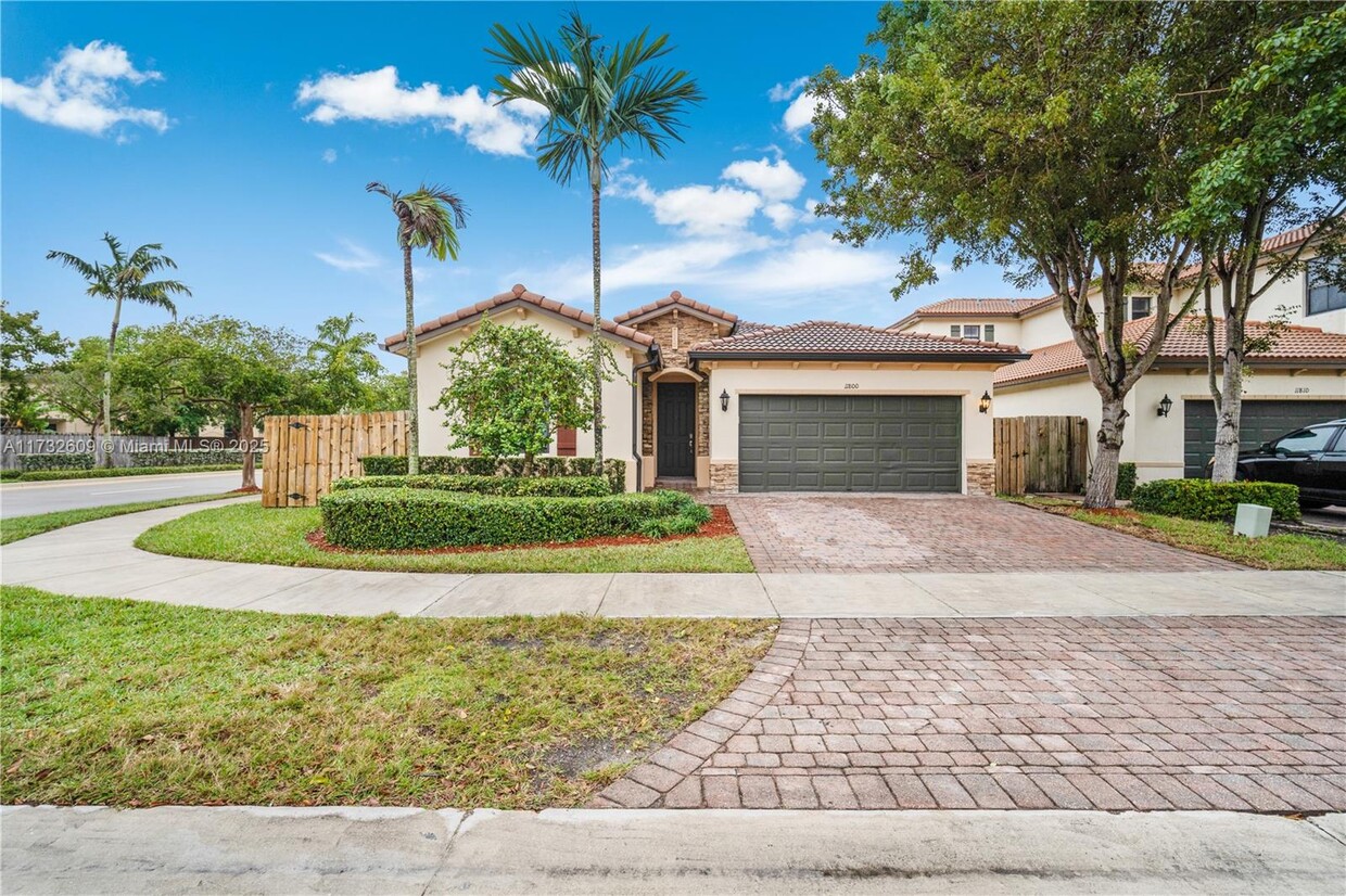 Foto principal - 11800 SW 235th St