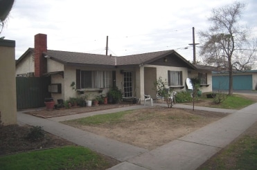 Building Photo - 819 N Loara St