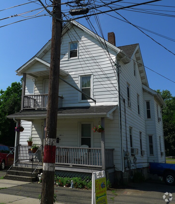 Building Photo - Building B