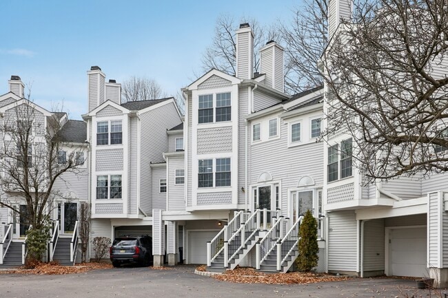Photo - 1310 Grandview Ct Townhome
