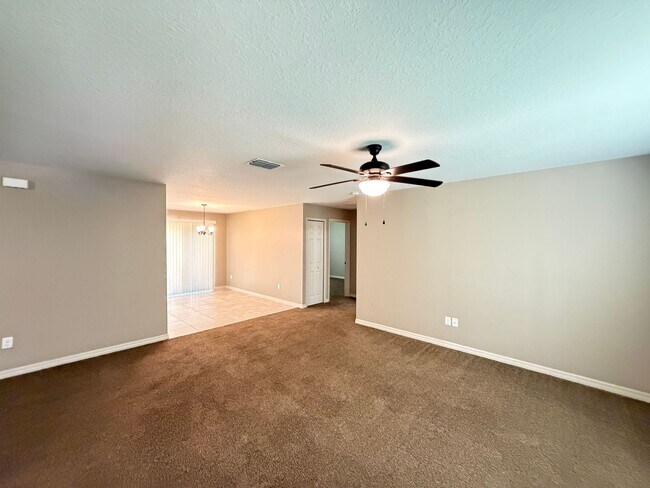 Foto del edificio - 2209 SW 156th Loop