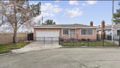 Building Photo - 1858 Park Cir Dr