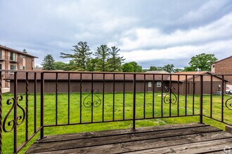 Building Photo - Hickory Ridge Apartments