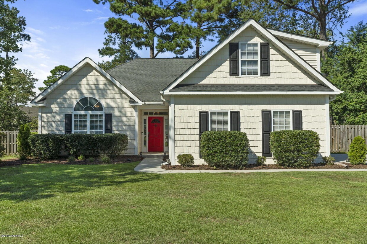 Primary Photo - 324 Foxwood Ln