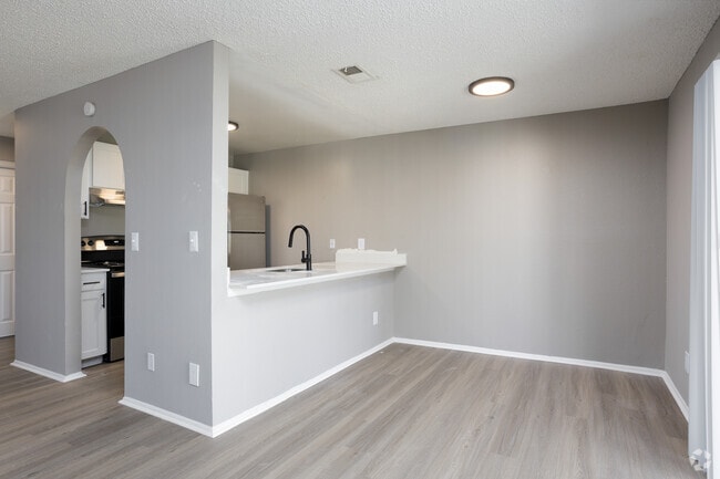 1BR, 1BA - 619SF - Topaz Cay
