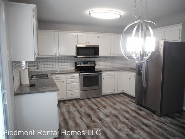 Foto del edificio - 3 br, 2 bath House - 7402 Greenlawn Dr