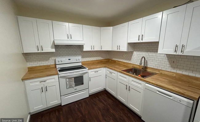 Foto del edificio - Modern 2-Bedroom Apartment in a Prime Loca...