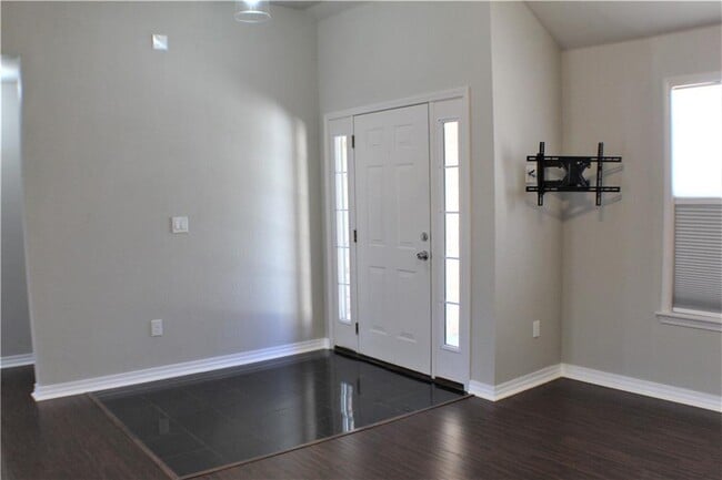 Building Photo - 13 Whitfield Ln