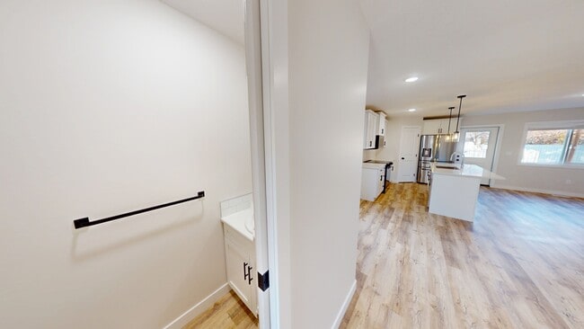 Photo du bâtiment - 9528-9598 98 Ave