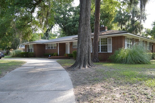 Building Photo - 1511 Empire Point Dr
