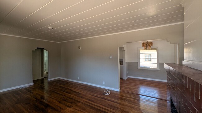 Foto del edificio - Pacific Grove Cottage with Classic Character