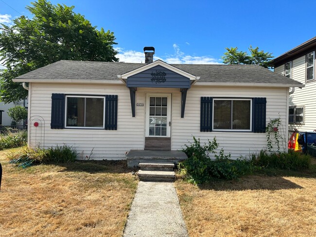 Foto del edificio - Charming Cottage in Downtown Washougal