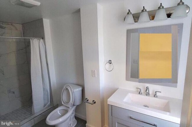 Building Photo - 203 E Cedarville Rd