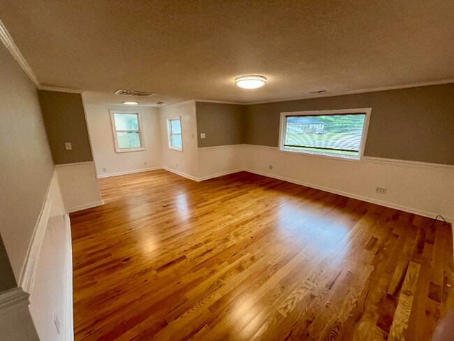 Foto del edificio - 164 Lakewood Dr