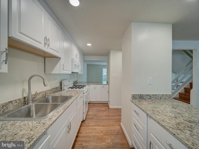 Foto del edificio - 13186 Putnam Cir