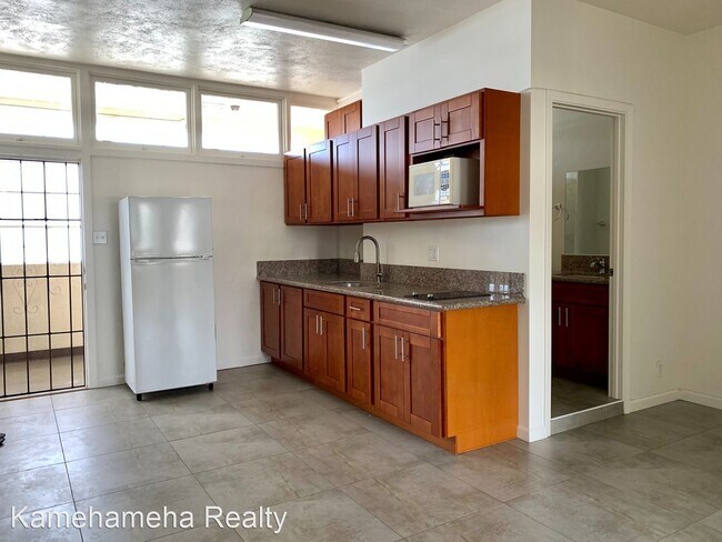 Building Photo - 2 br, 1 bath House - 1329 N School St #A302