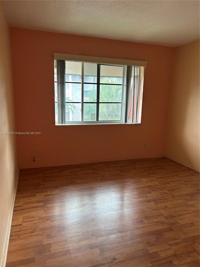 Foto del edificio - 2901 NW 47th Terrace