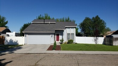 Building Photo - 2431 Pisces Dr