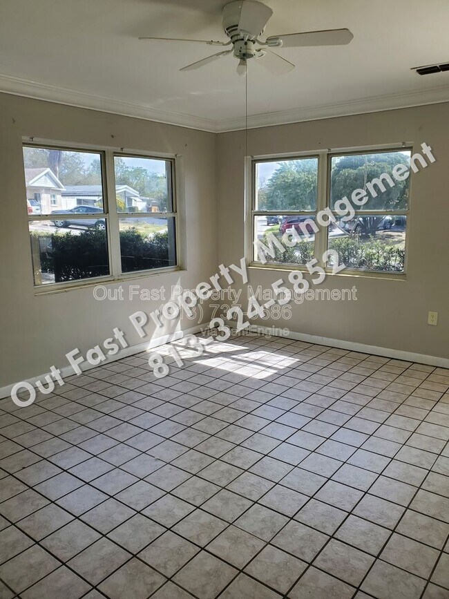 Building Photo - 4811 Drift Tide Dr