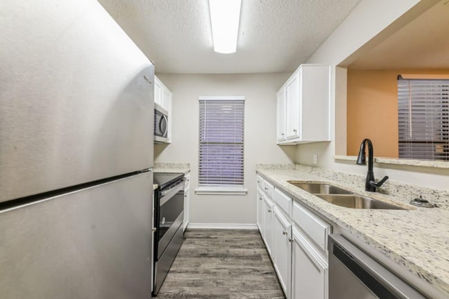 Building Photo - 1539 Sunrise Ln