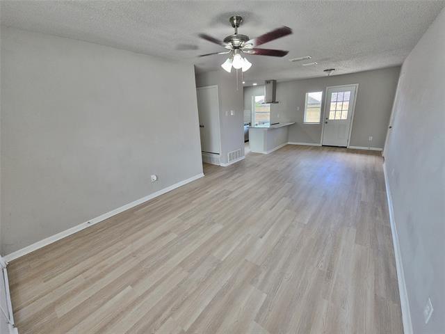 Building Photo - 8721 Santa Clara Dr