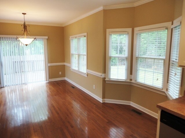Building Photo - 3200 Tabor Court