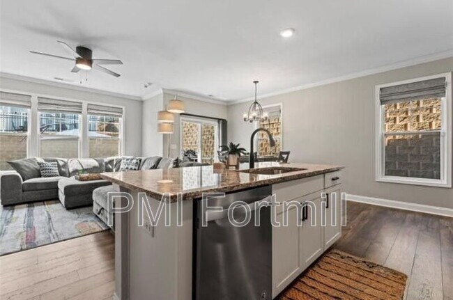 Foto del edificio - 310 Bulrush Rd