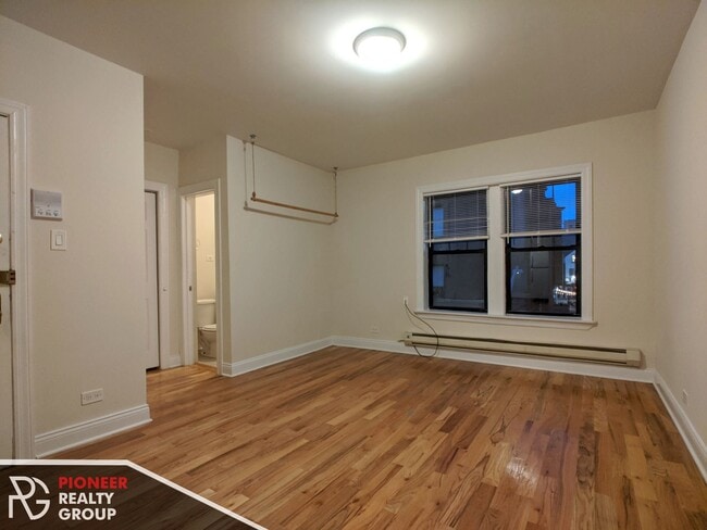 Building Photo - 2842 N Orchard St