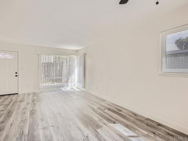 Building Photo - 1467 N Vulcan Ave