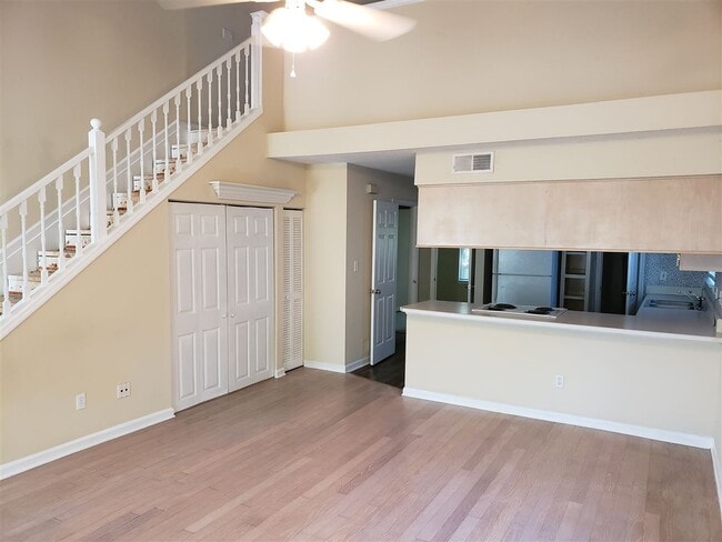Building Photo - 2534 Golden Park Ln
