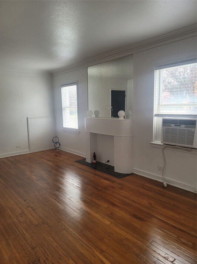 Foto del edificio - 1920 Binz St