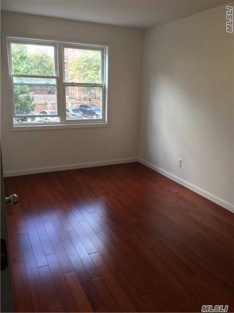 Foto del edificio - 71-30 Kissena Blvd