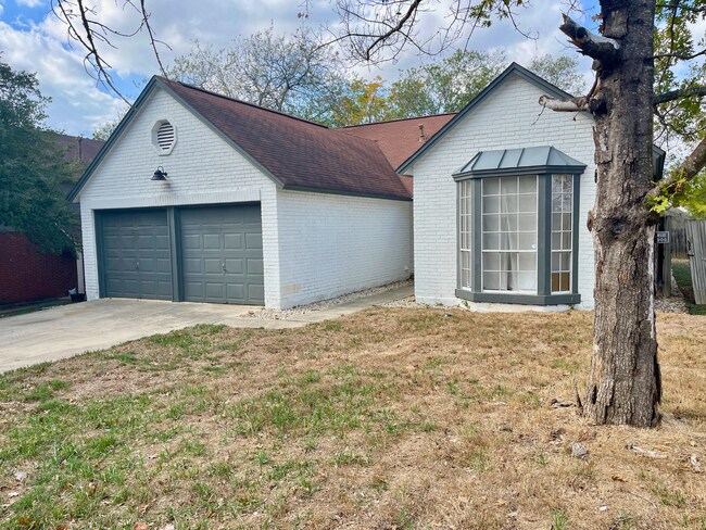 Building Photo - 7727 Broken Arrow