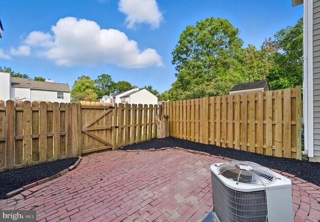 Building Photo - 11170 Hamlet Ct