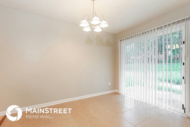 Foto del edificio - 661 Overlook Ct