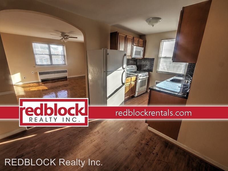 Primary Photo - 1024 Levick St