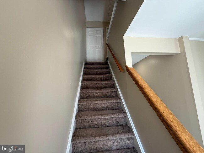 Foto del edificio - 1151 Golden Pond Ct