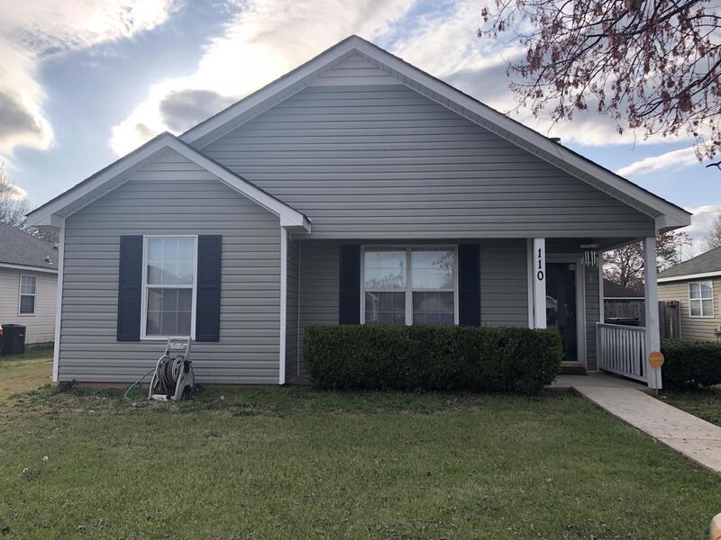 Primary Photo - 110 Kensington Cir