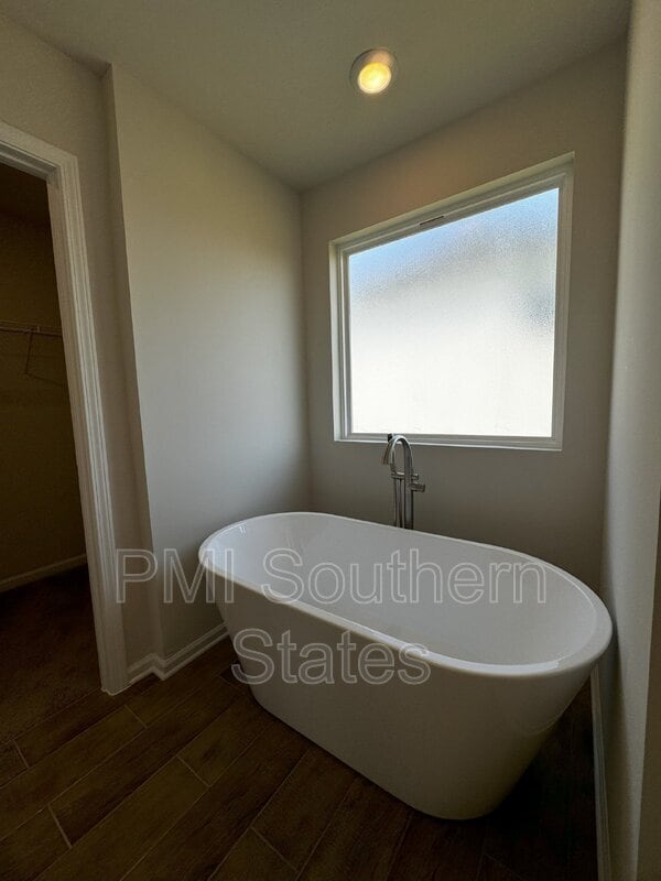 Building Photo - 263 Pretoria Dr