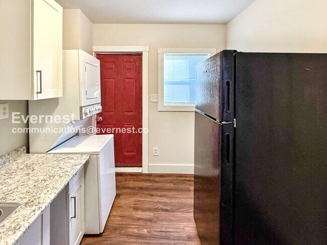 Foto del edificio - 203 9th Ave W