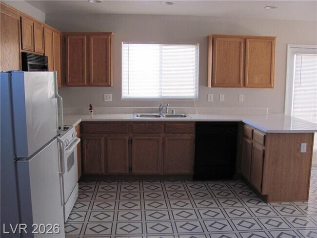 Foto del edificio - 5270 Paradise Skies Ave