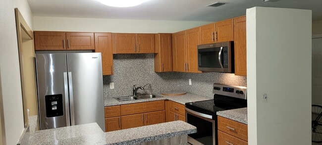 Building Photo - 242 Serenade Dr
